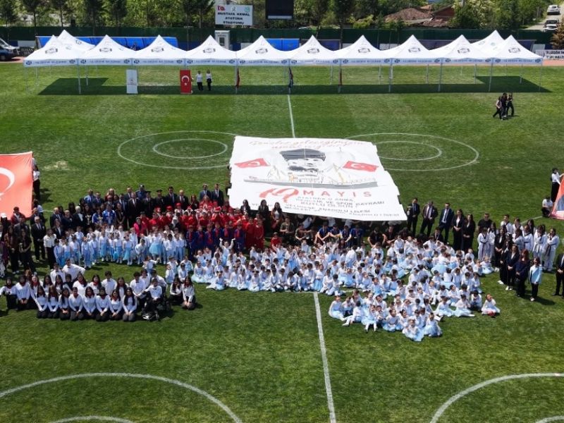 19 MAYIS ATAT�RK�� ANMA, GEN�L�K VE SPOR BAYRAMI ERGENE�M�ZDE CO�KUYLA KUTLANDI!