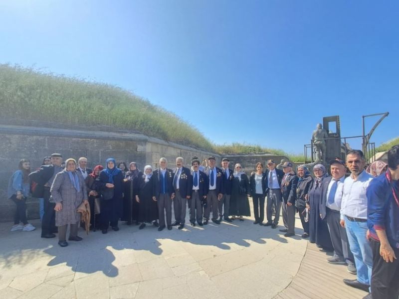 Ergene Belediyesi Gazi ve Ailelerini anakkaleye Gtrd