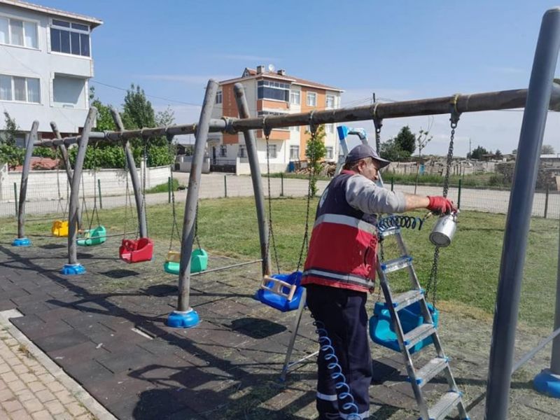 Ergene Belediyesi Parklara Bakmn Srdryor