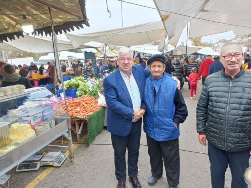 Ergene Belediye Başkanı Rasim Yüksel Semt Pazarını Ziyaret Etti