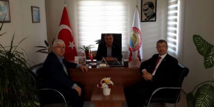 Bakan Yksel´den Yeiltepe Mahalle Muhtarlna Ziyaret