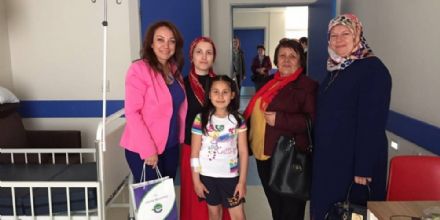 Ergene Belediyesi, 23 Nisanda Hastanedeki ocuklar Unutmad
