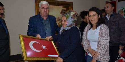 Bakan Ykselden ehit ve Gazi Ailelerine Kahvalt