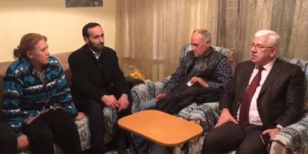 Bakan Yksel Ev Ziyaretlerinde Bulunmaya Devam Ediyor