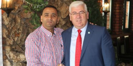 Bakan Yksel, alan Gazetecilerle Kahvaltda Bulutu