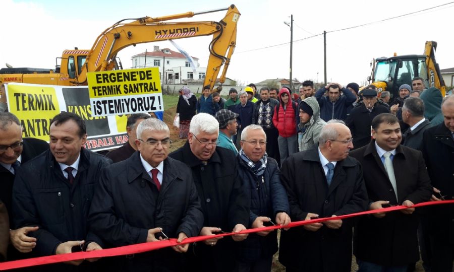 VAKIFLAR MAHALLES´NDE KANALZASYON NAATI TEMEL ATMA TREN YAPILDI