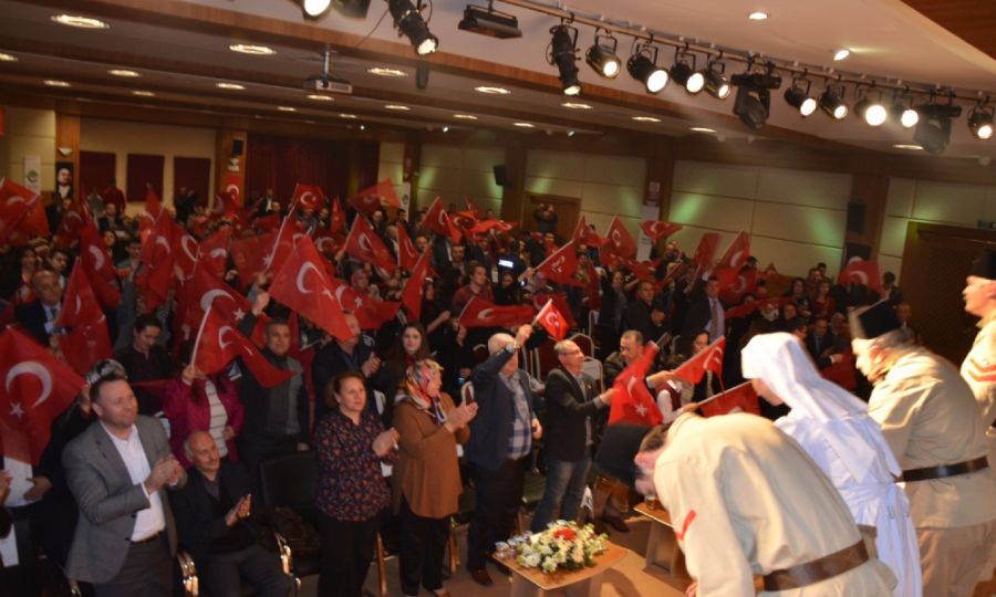 Ergene’de ‘Çanakkale’den Cumhuriyet’e’ Tiyatro Oyunu Sahnelendi