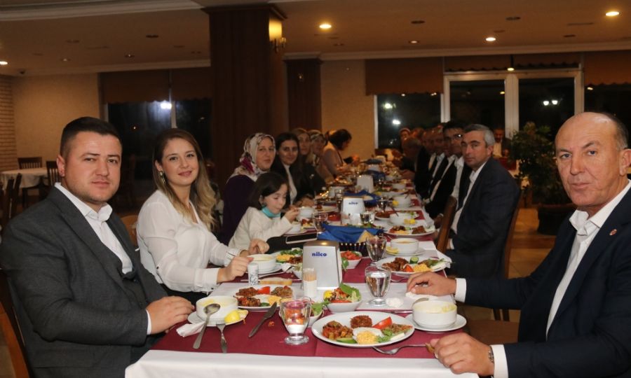 Ergene Belediyesinden Muhtarlar Gn Kutlamas
