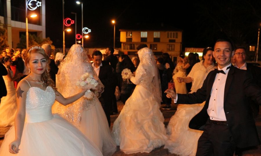 Ergenede 10 ift Toplu Nikah Treniyle Evlendi