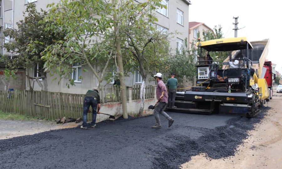 bni Sina Caddesi Asfaltlanyor