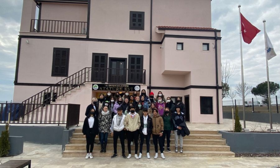 renciler Ergene Atatrk Evi ve Mzesini ziyaret ediyor