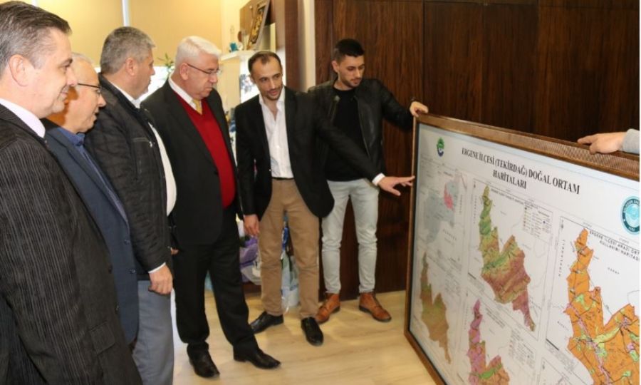 Belediyemize Ergene lesi Doal Ortam Haritasn Hediye Etti
