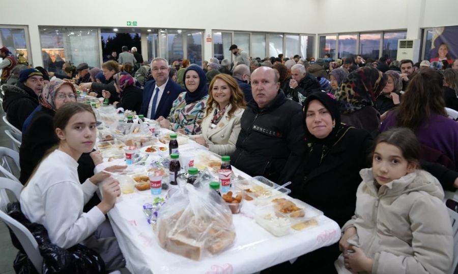 KIRKGÖZ MAHALLEMİZDE RAMAZAN’IN BEREKETİ AYNI SOFRADA PAYLAŞILDI!