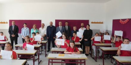 BA�KANIMIZ SAYIN M�GE YILDIZ TOPAK, ��RENC�LER�N KARNE CO�KUSUNA ORTAK OLDU!
