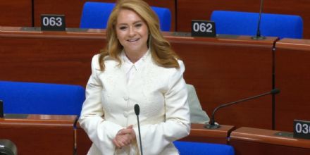 T�RK�YE�M�Z�N VE ERGENE�M�Z�N SES�N� AVRUPA�DA Y�KSELTT�K!