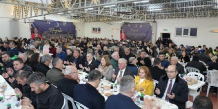 RAMAZAN�IN BEREKET� VE KARDE�L�K RUHU ��NELER MAHALLEM�ZDE AYNI SOFRADA BULU�TU!