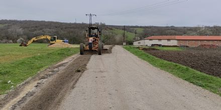 ERGENE�M�ZDE YOL BAKIM VE ONARIM �ALI�MALARI ARALIKSIZ S�R�YOR