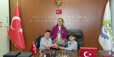 23 N�SAN ULUSAL EGEMENL�K VE �OCUK BAYRAMI ERGENE�M�ZDE CO�KUYLA KUTLANDI!