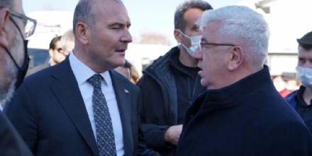 Bakan Soylu Başkan Yüksel’i Ankara’ya Davet Etti