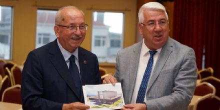 Bakan Albayrak, Bakan Yksel ve meclis yelerini ala davet etti