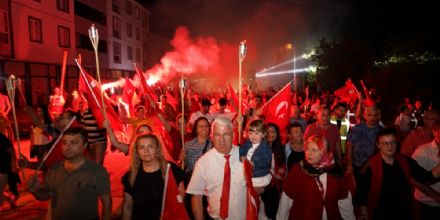 Ergenede Zafer Cokusu Ara Korteji ve Fener Alay le Zirveye kt