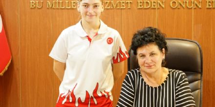 �ampiyon sporculardan Ergene Belediyesine ziyaret