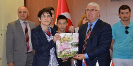 Bakan Yksel, Romanyal Misafirleri Arlad