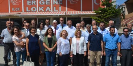 Bakan Yksel Partilileriyle Bayramlat