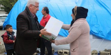 Ergene Belediye Bakan Rasim Yksel Deprem Blgesinde adr Kurdu Erzak Datt