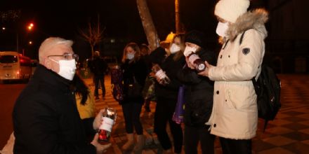 Bakan Ykselden vatandalara sevgililer gn iei