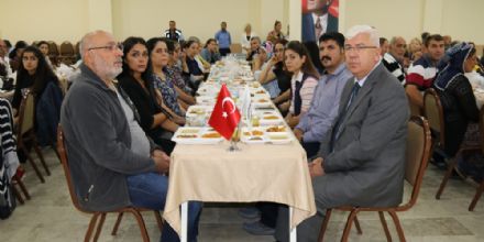 Bakan Yksel Muharrem Ay Mnasebetiyle ftar Verdi