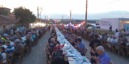 Ergene Belediyesi ftar Yemeklerine Devam Ediyor
