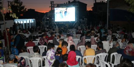 Ergene Ye�iltepe Mahallesinde Ay I����nda Sinema Keyfi Ya�and�