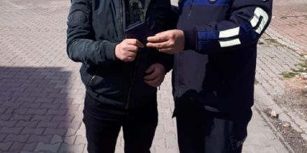 Kay�p C�zdan Zab�ta Ekiplerince Sahibine Teslim Edildi