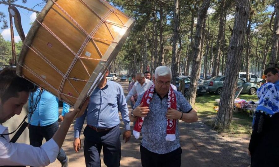 Bakan Yksel Samsunlular Derneinin Pikniine Katld