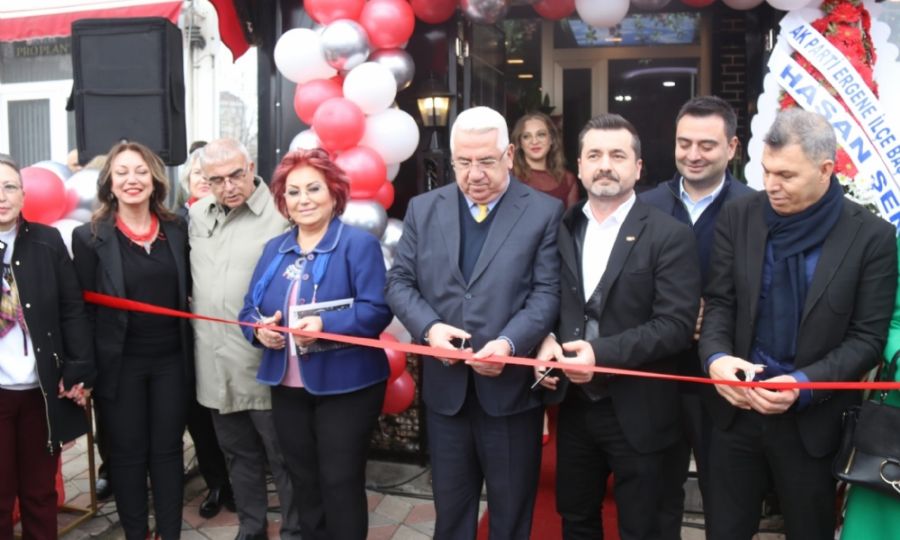 Başkan Yüksel Lotus Kafe’nin Açılışına Katıldı
