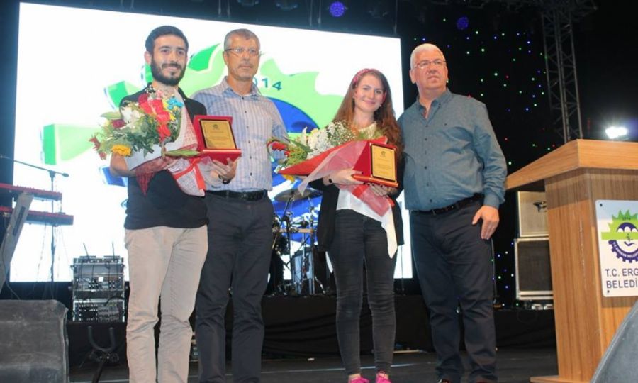 evre Duyarls ifte Teekkr Plaketi Takdim Edildi