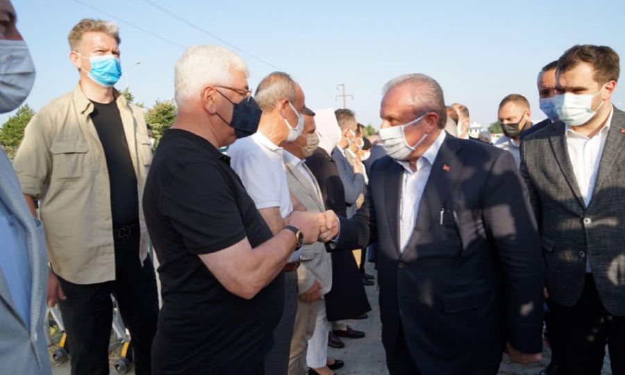 Bakan Yksel orlu Tarm Fuarnn alna katld