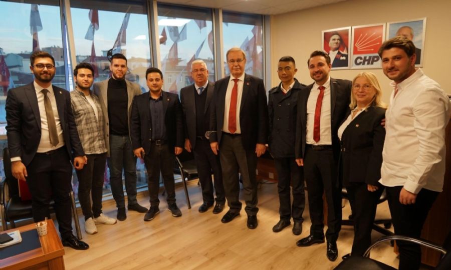 Bakan Ykselden Genlere Tebrik