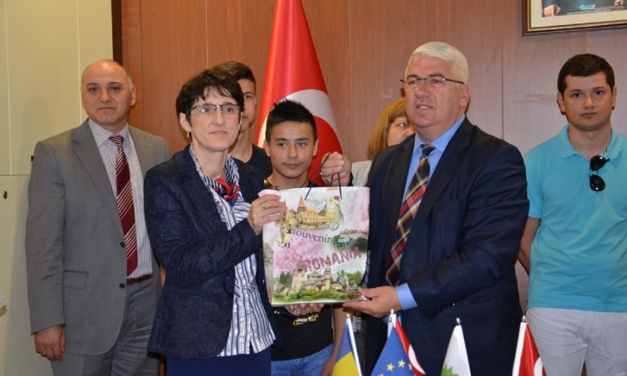 Bakan Yksel, Romanyal Misafirleri Arlad