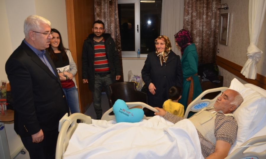 Belediye Bakan Rasim Yksel, Yeni Ylda Hastalar Unutmad