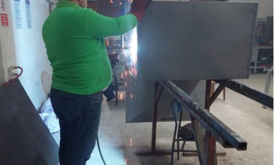 Ergene Belediyesi Hasarl Konteynerleri Onarmaya Devam Ediyor