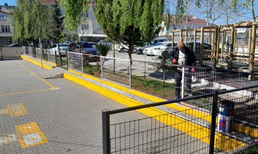 Ergene Belediyesi Okullara Desteini Srdryor