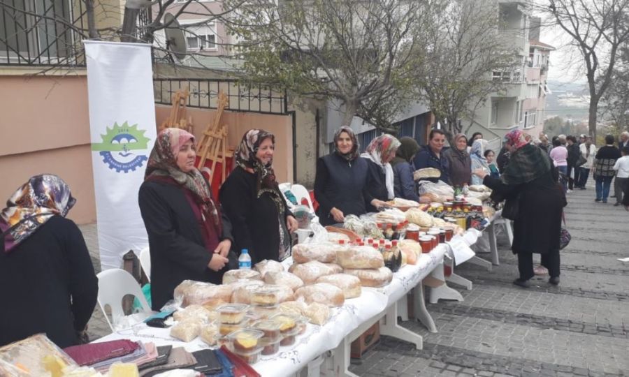 Ergenedeki Kadnlar Malkarada El Emei rnleri le Fark Yaratt