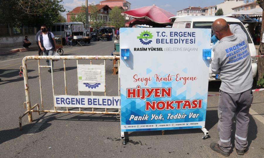 Belediyemiz Dezenfektan Stantlar�n�n Kontrol� ve Dolumunu Yap�yor