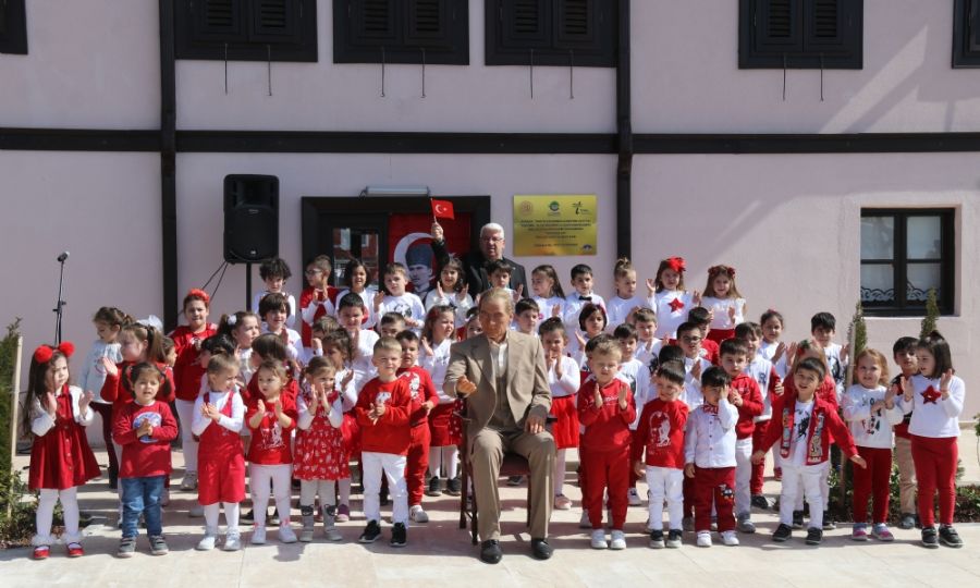 Bakan Ykselden 23 Nisan kutlamas