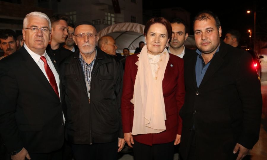 Ba�kan Y�ksel �yi Parti Genel Ba�kan� �le �ehit Ailesini Ziyaret Etti