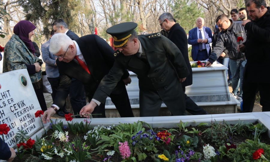 Ergene Belediye Bakan Rasim Yksel, ehitlerimizi Rahmet ve Minnetle Anyorum