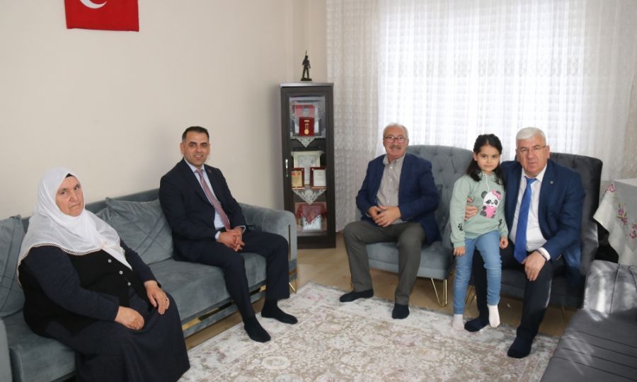 Ergene Belediye Bakan Rasim Yksel ehit Ailelerini Ziyaret Etti
