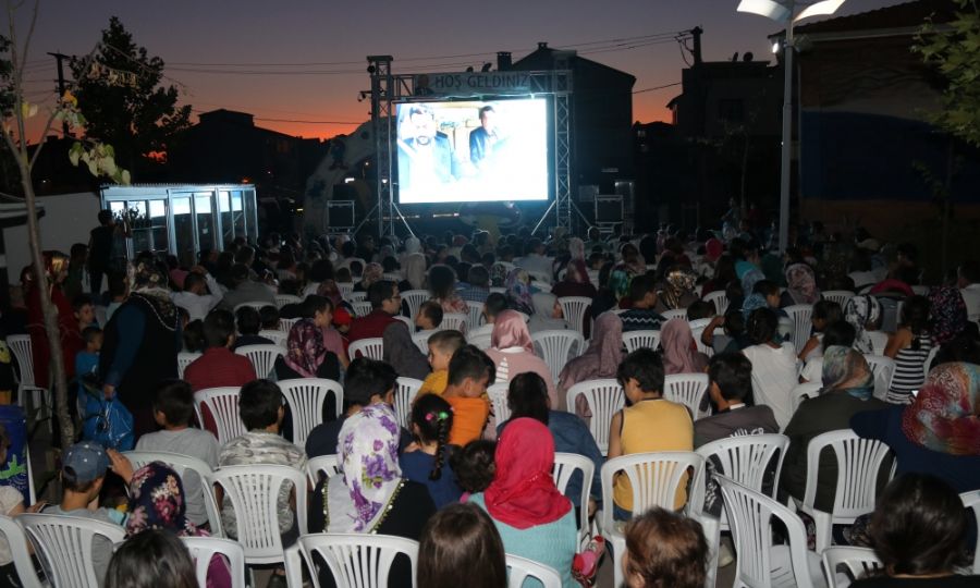 Ergene Ye�iltepe Mahallesinde Ay I����nda Sinema Keyfi Ya�and�